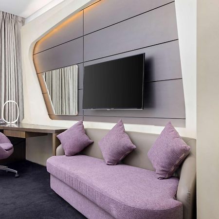 V Hotel Dubai, Curio Collection By Hilton Εξωτερικό φωτογραφία