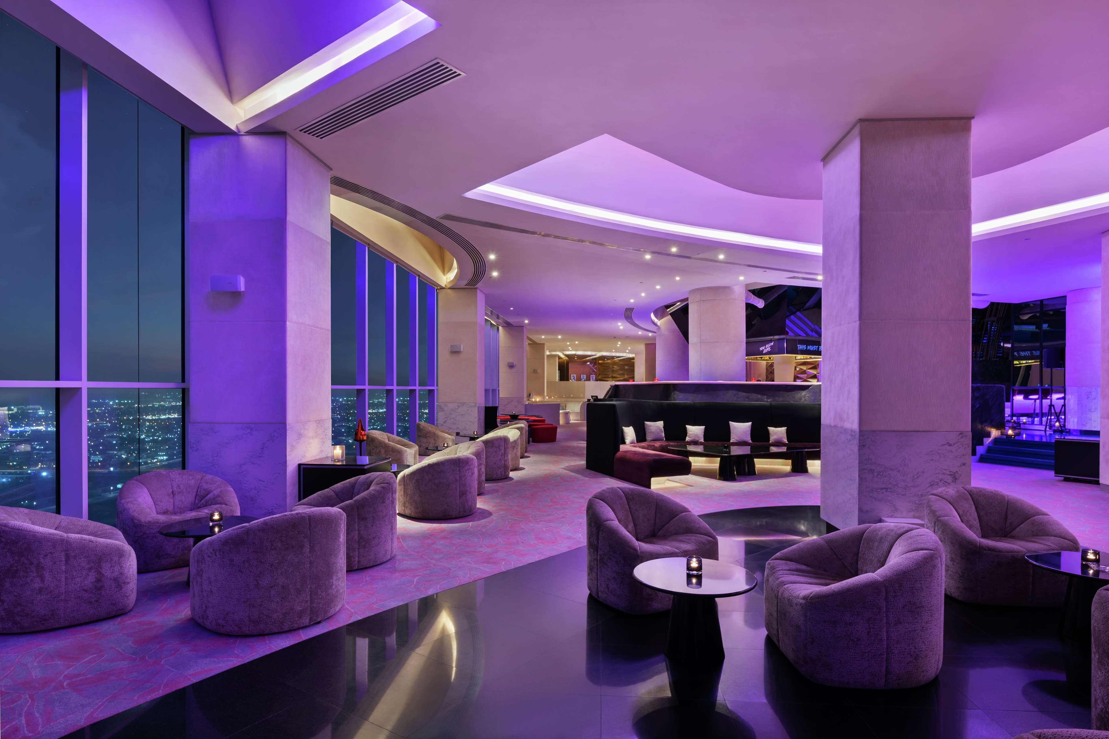 V Hotel Dubai, Curio Collection By Hilton Εξωτερικό φωτογραφία The bar at the 39th floor