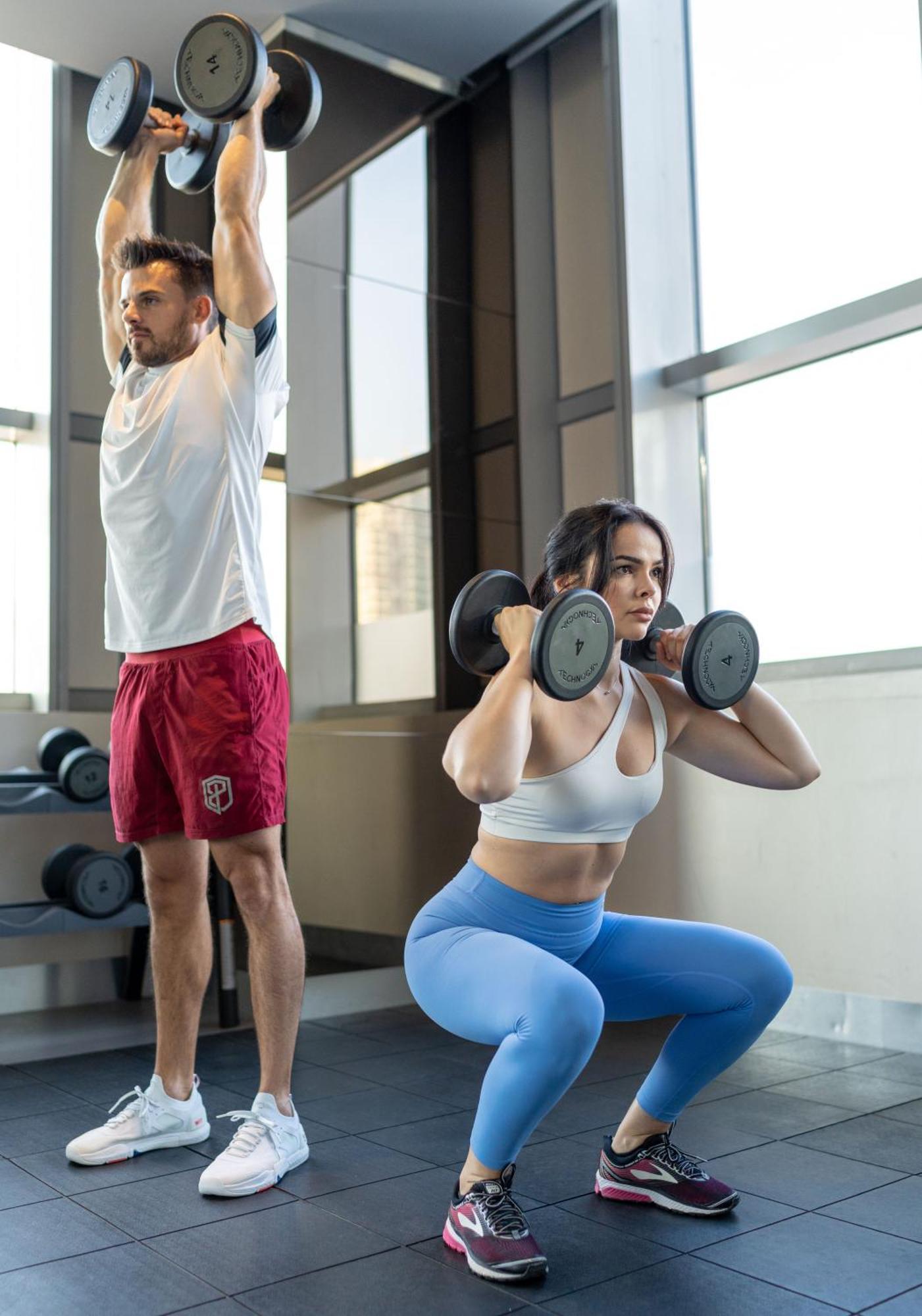 V Hotel Dubai, Curio Collection By Hilton Εξωτερικό φωτογραφία Dumbbell squat
