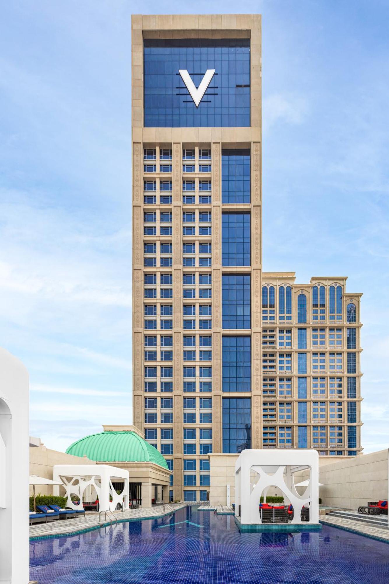 V Hotel Dubai, Curio Collection By Hilton Εξωτερικό φωτογραφία The hotel in 2019
