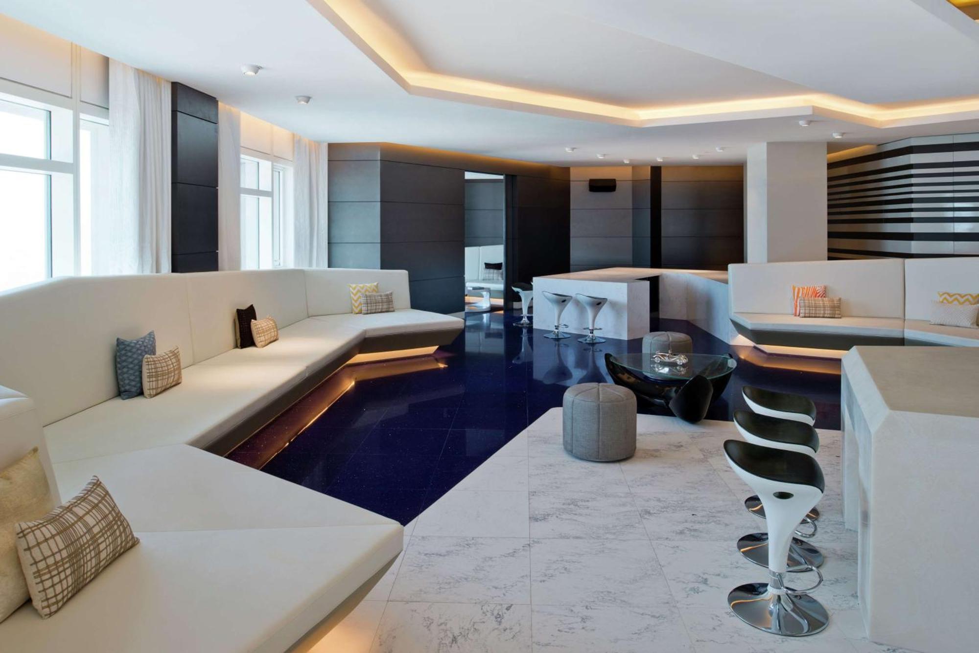 V Hotel Dubai, Curio Collection By Hilton Εξωτερικό φωτογραφία The interior of a suite at the Mandarin Oriental, Munich