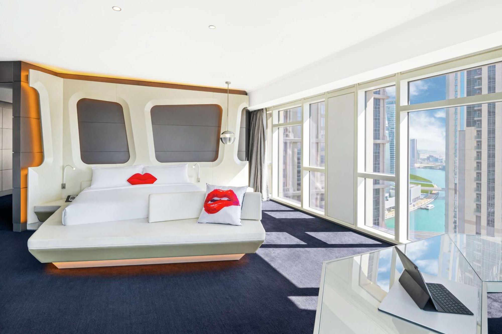 V Hotel Dubai, Curio Collection By Hilton Εξωτερικό φωτογραφία