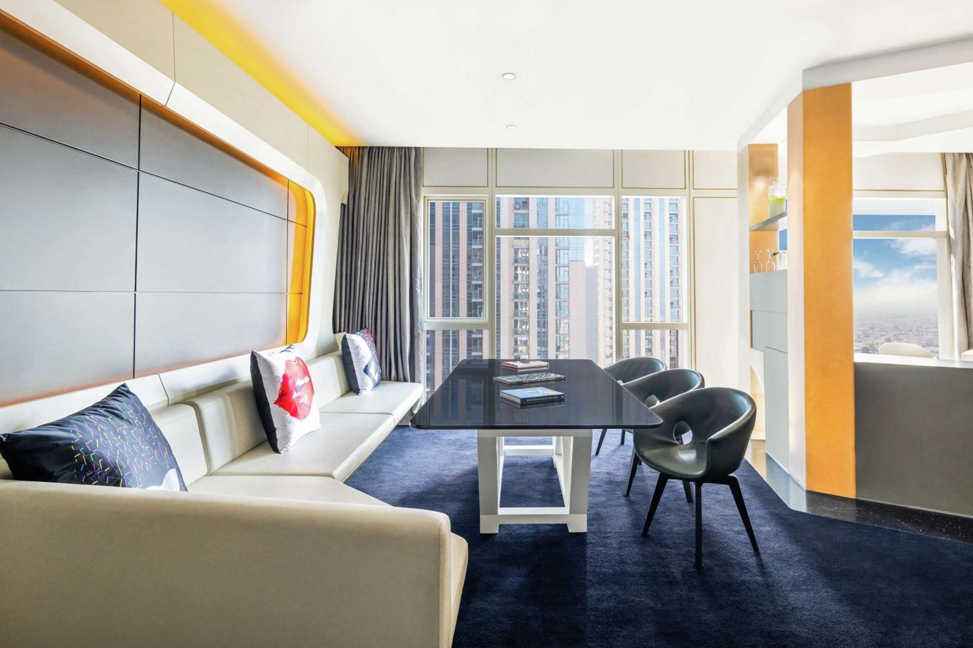 V Hotel Dubai, Curio Collection By Hilton Εξωτερικό φωτογραφία A suite at the hotel