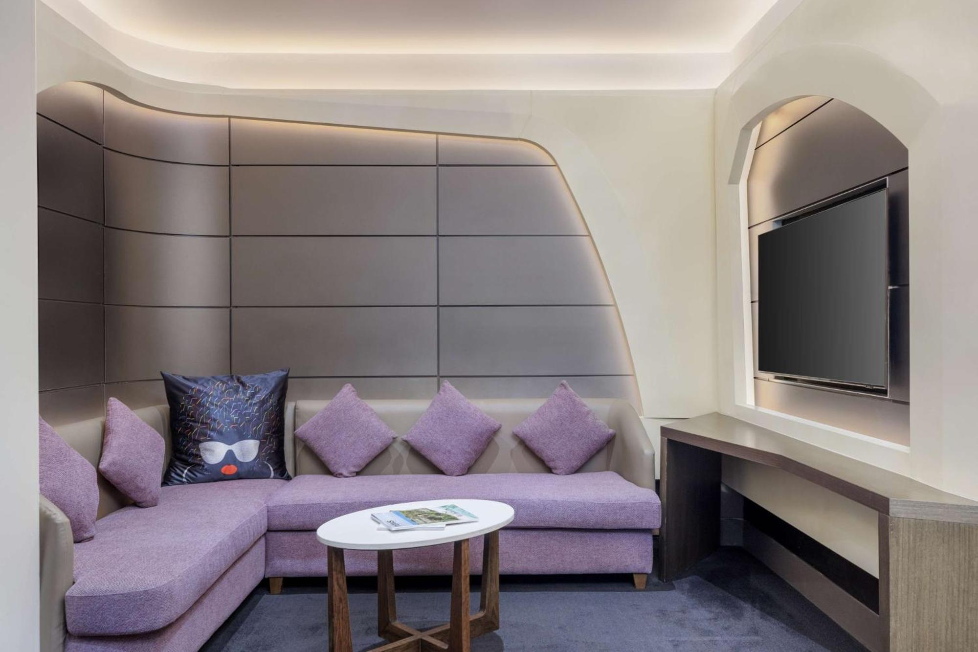 V Hotel Dubai, Curio Collection By Hilton Εξωτερικό φωτογραφία